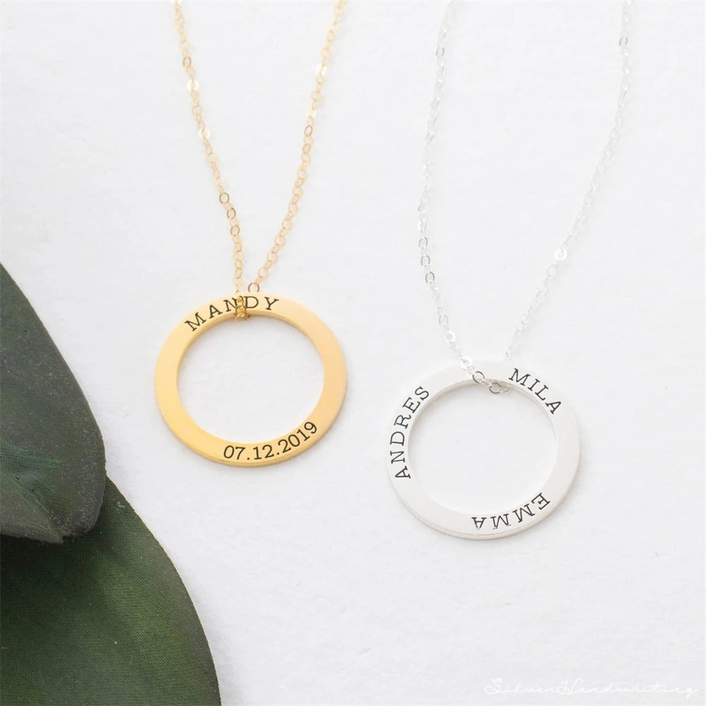 Personalized Isla Circle Name Necklace