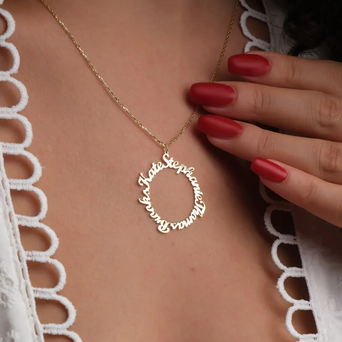 Personalized Elara Circle Necklace